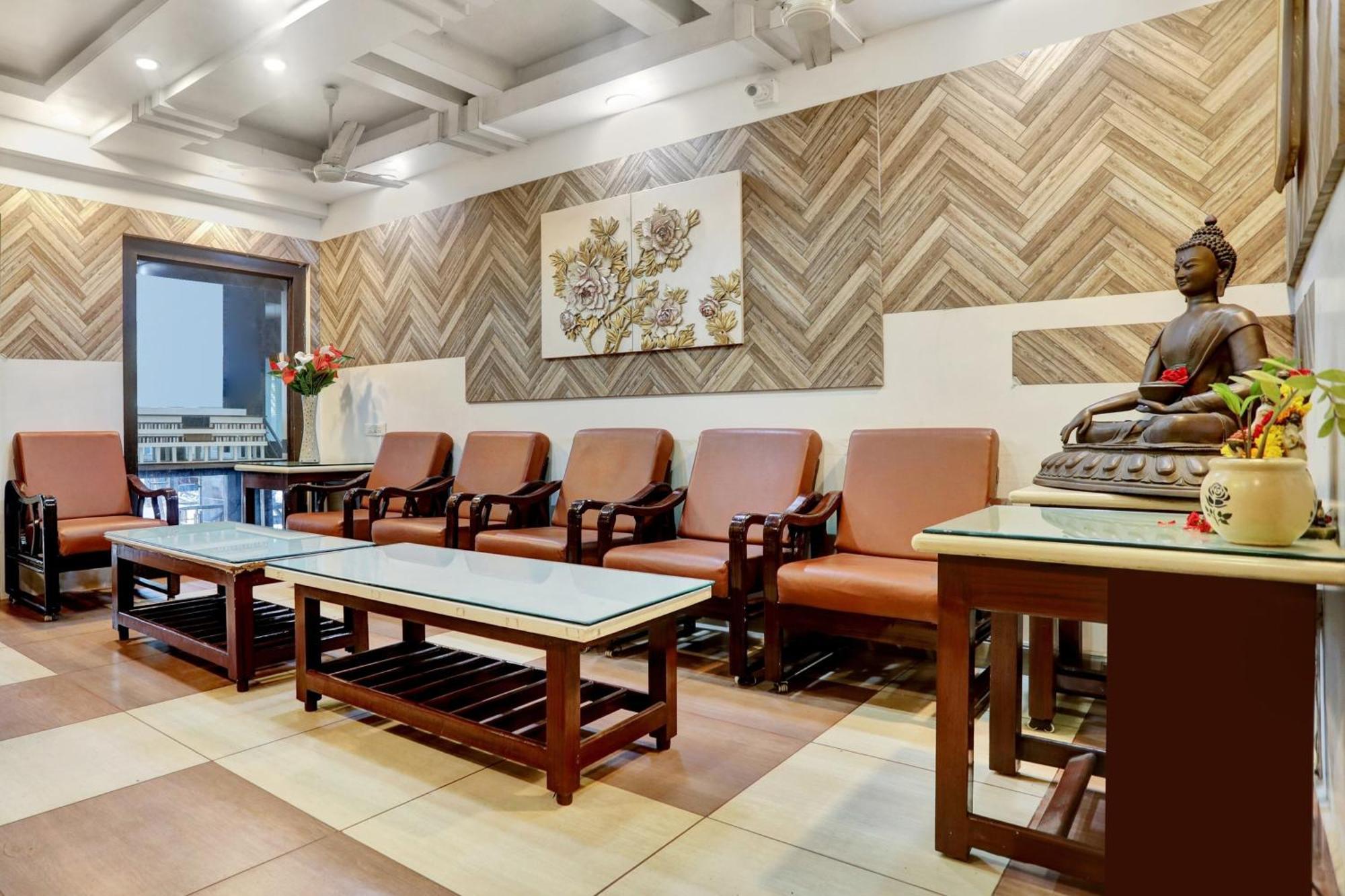 Hotel Townhouse Eluru Esterno foto
