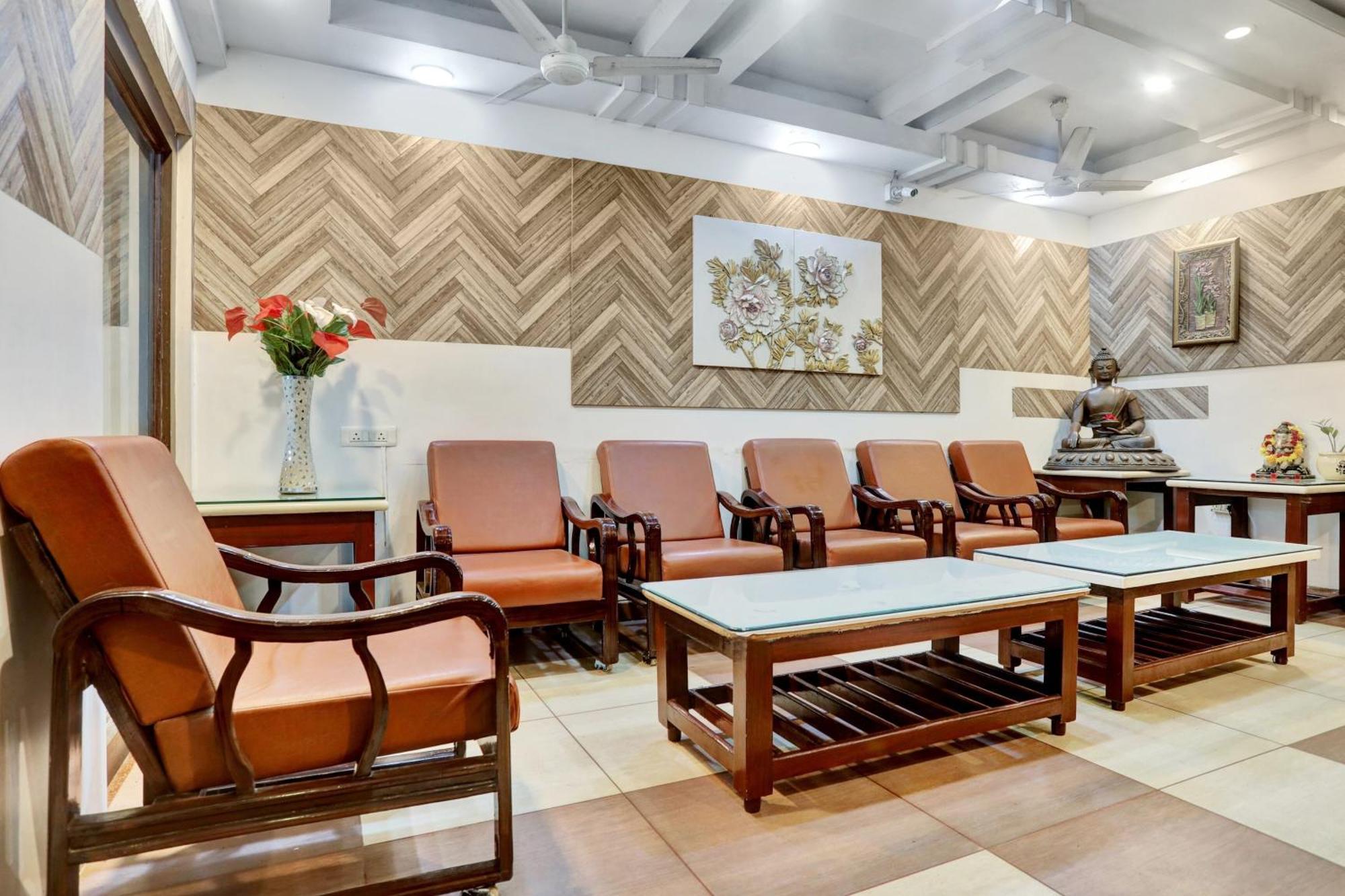 Hotel Townhouse Eluru Esterno foto